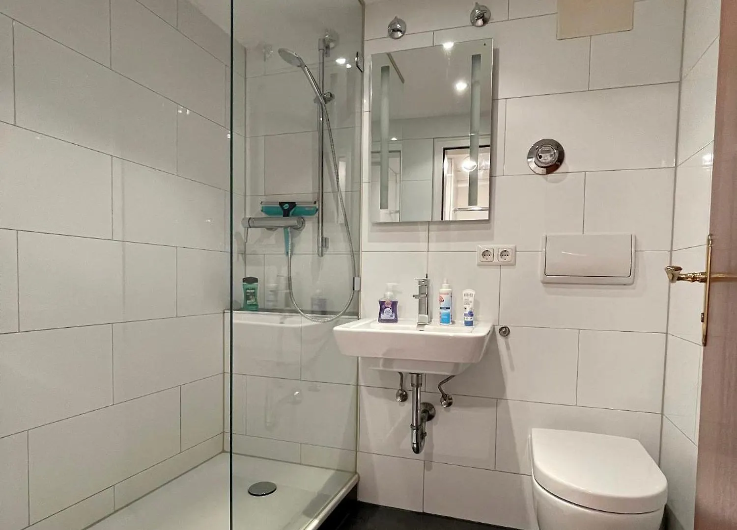 Apartment Stilvolles Souterrain-Studio In Toplage - Naehe Zentrum & U-Bahn Munich